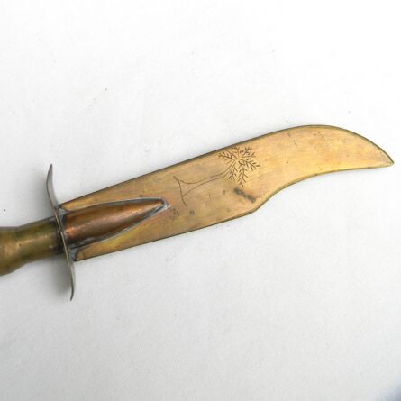 USA WW2 era 1943 dated New Guinea trench art brass letter opener made from 50 cal BMG casing - Image 5
