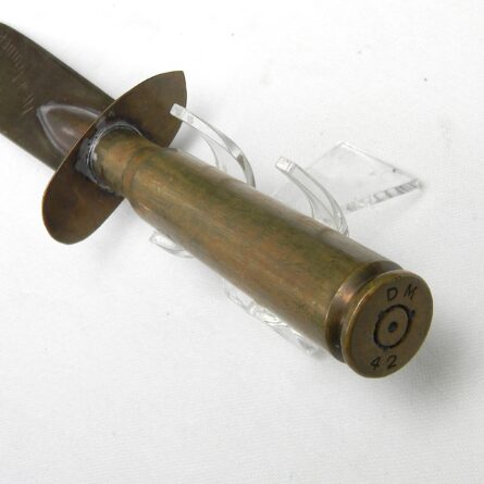 USA WW2 era 1943 dated New Guinea trench art brass letter opener made from 50 cal BMG casing - Image 9