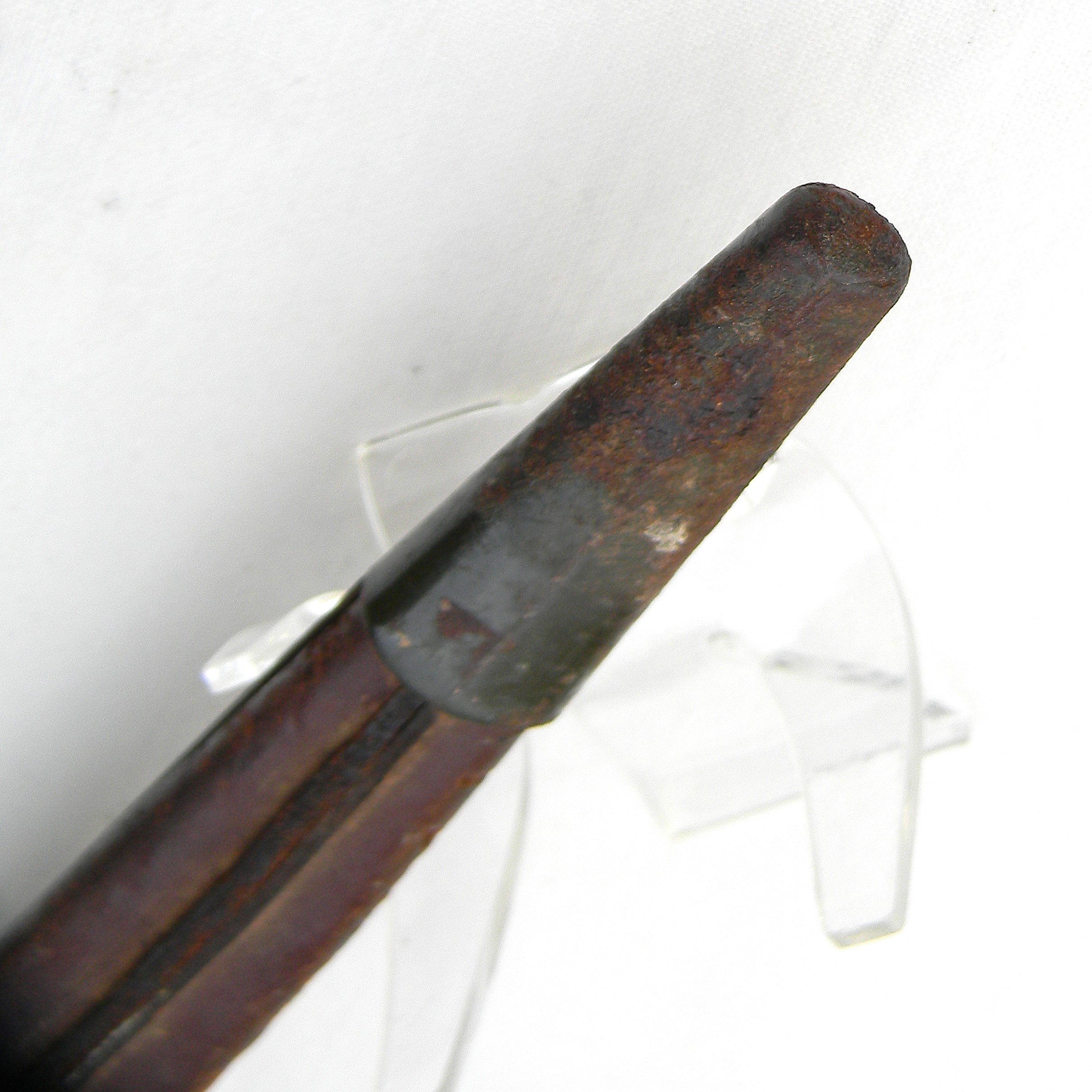 USA WW2 era OSS stiletto fighting dagger, original "pancake flapper" scabbard; rare type in excellent condition - Image 17