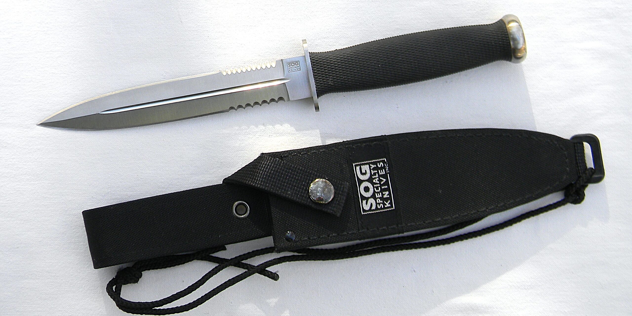 SOG Seki Japan S25 Desert Dagger