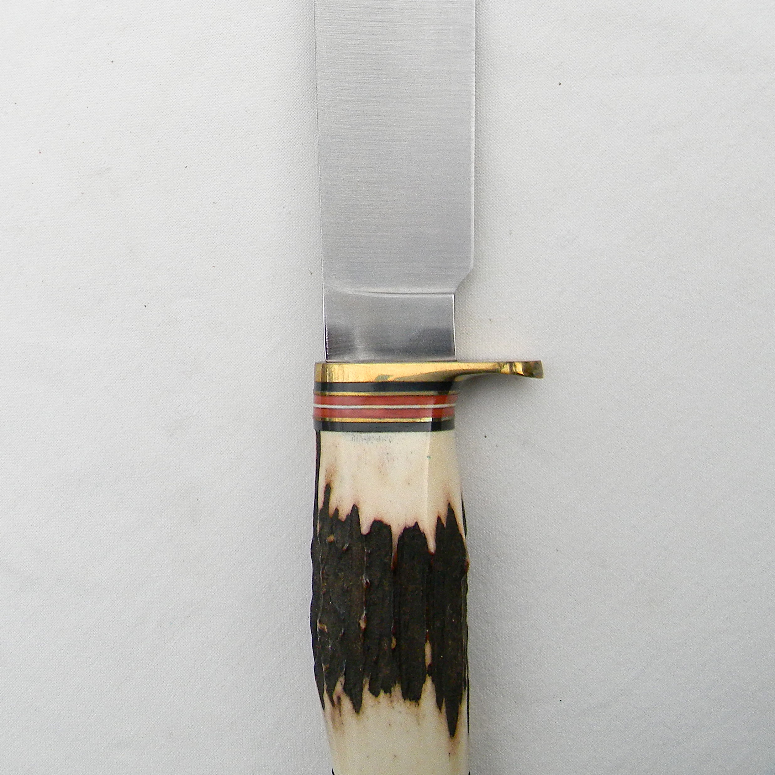 Marble's USA limited edition 2008 Marble’s Plus Knife Club Knife Trailmaker hunter-skinner, stag-on-stag handle, original leather sheath; only 131 made; unused in original box - Image 8