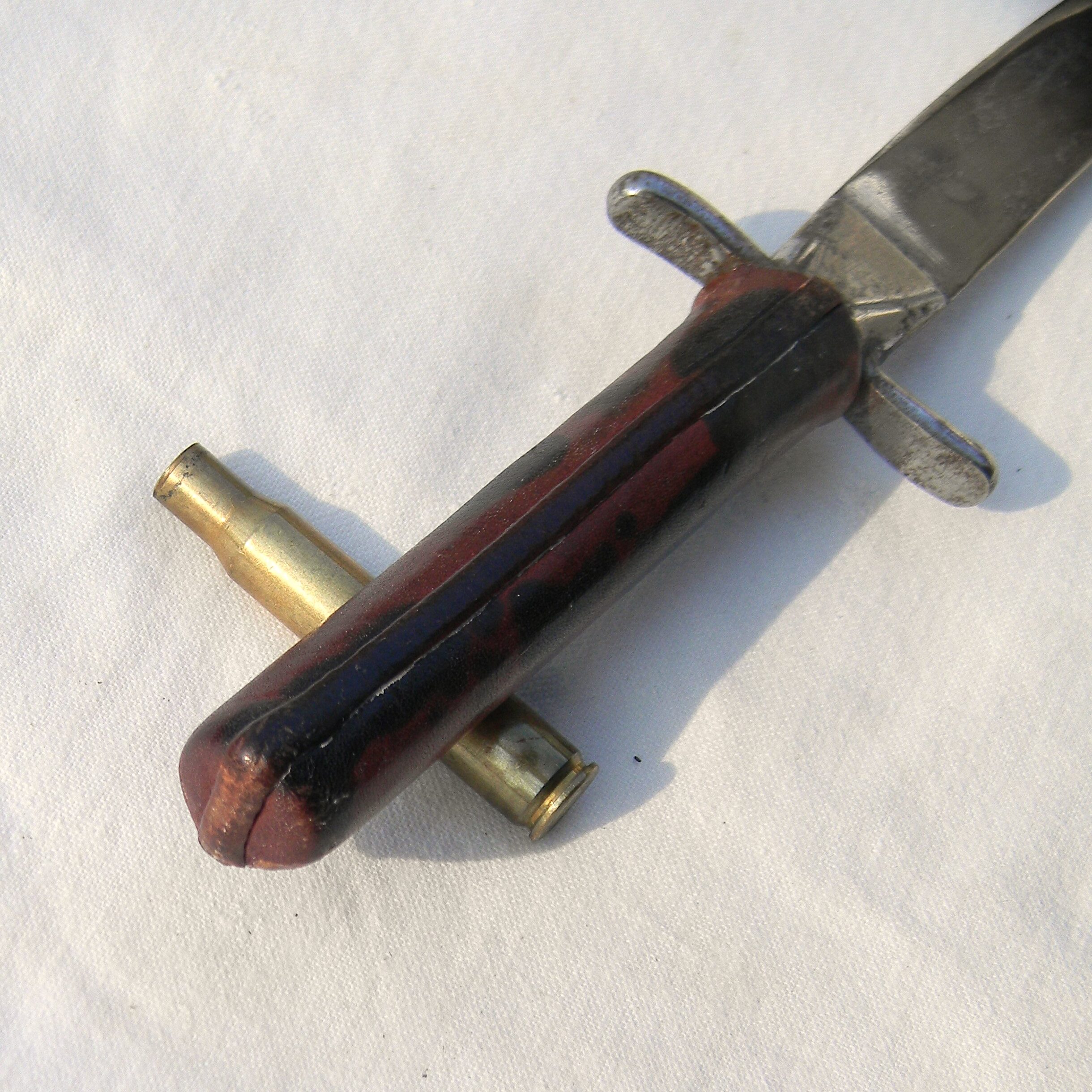 USA WW2 era fighting knife made by Knife Crafters of Philadelphia; original scabbard; rare smaller dagger type - Image 8