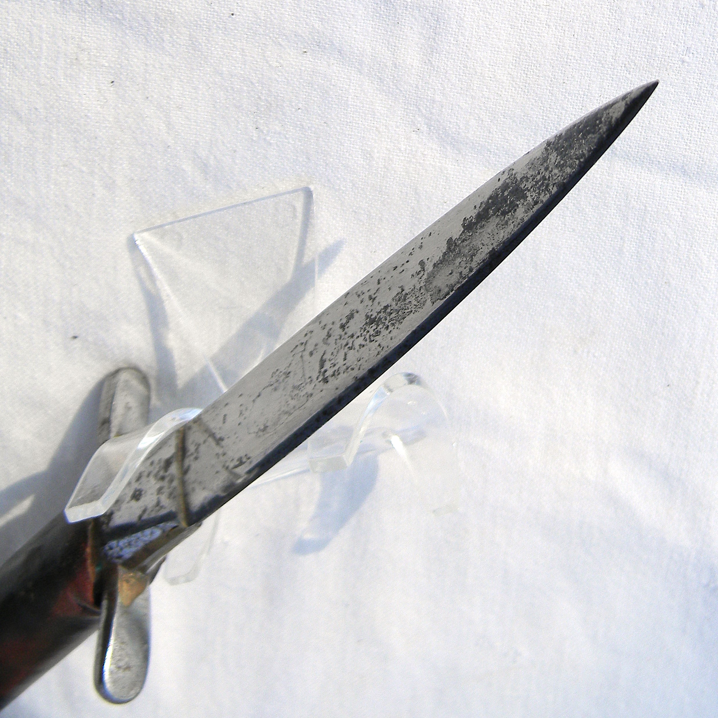 USA WW2 era fighting knife made by Knife Crafters of Philadelphia; original scabbard; rare smaller dagger type - Image 12