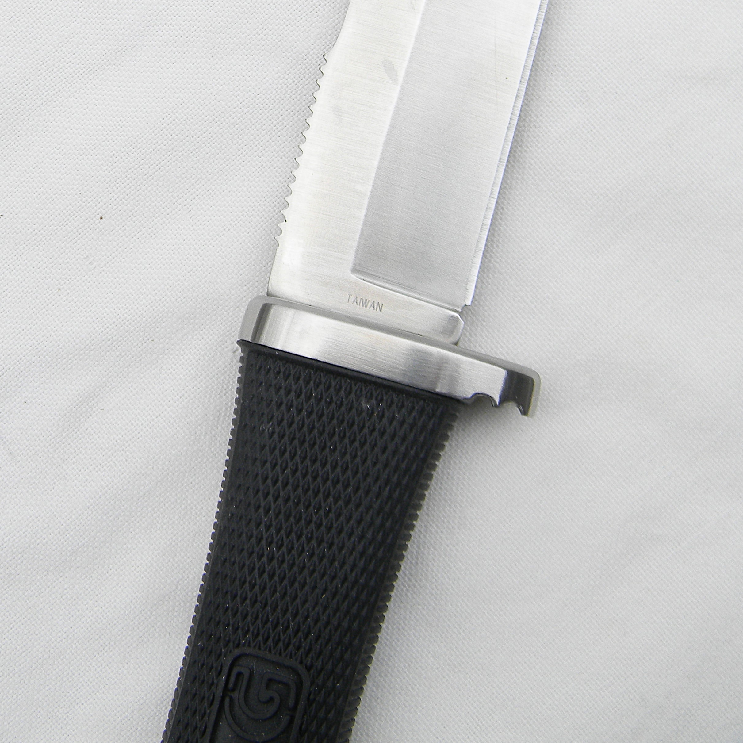 SOG Taiwan TSUNAMI tanto blade fighting knife, black nylon MOLLE sheath, UNUSED - Image 9