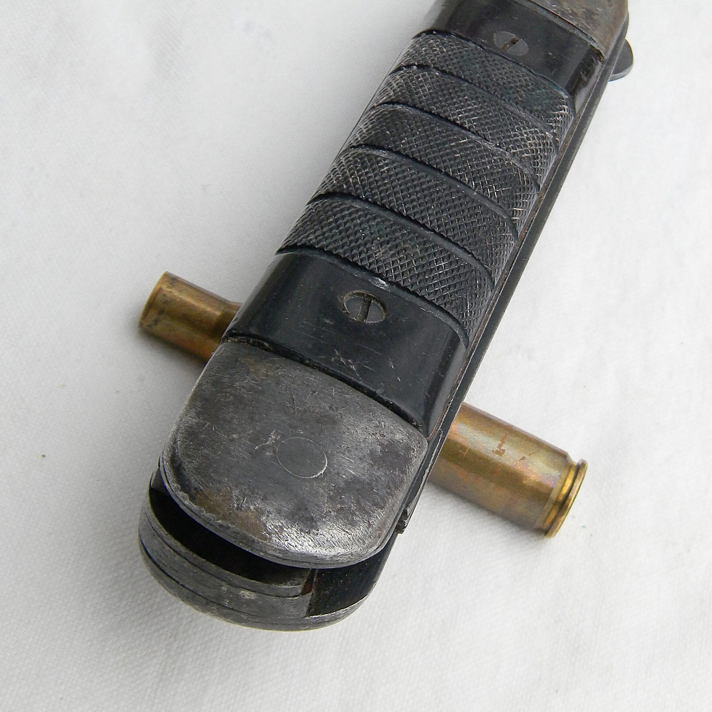 WW2 era scarce United Machine Tool Company huge folding knife (part of US Navy/Air Corps pilot's survival kit) - Image 11