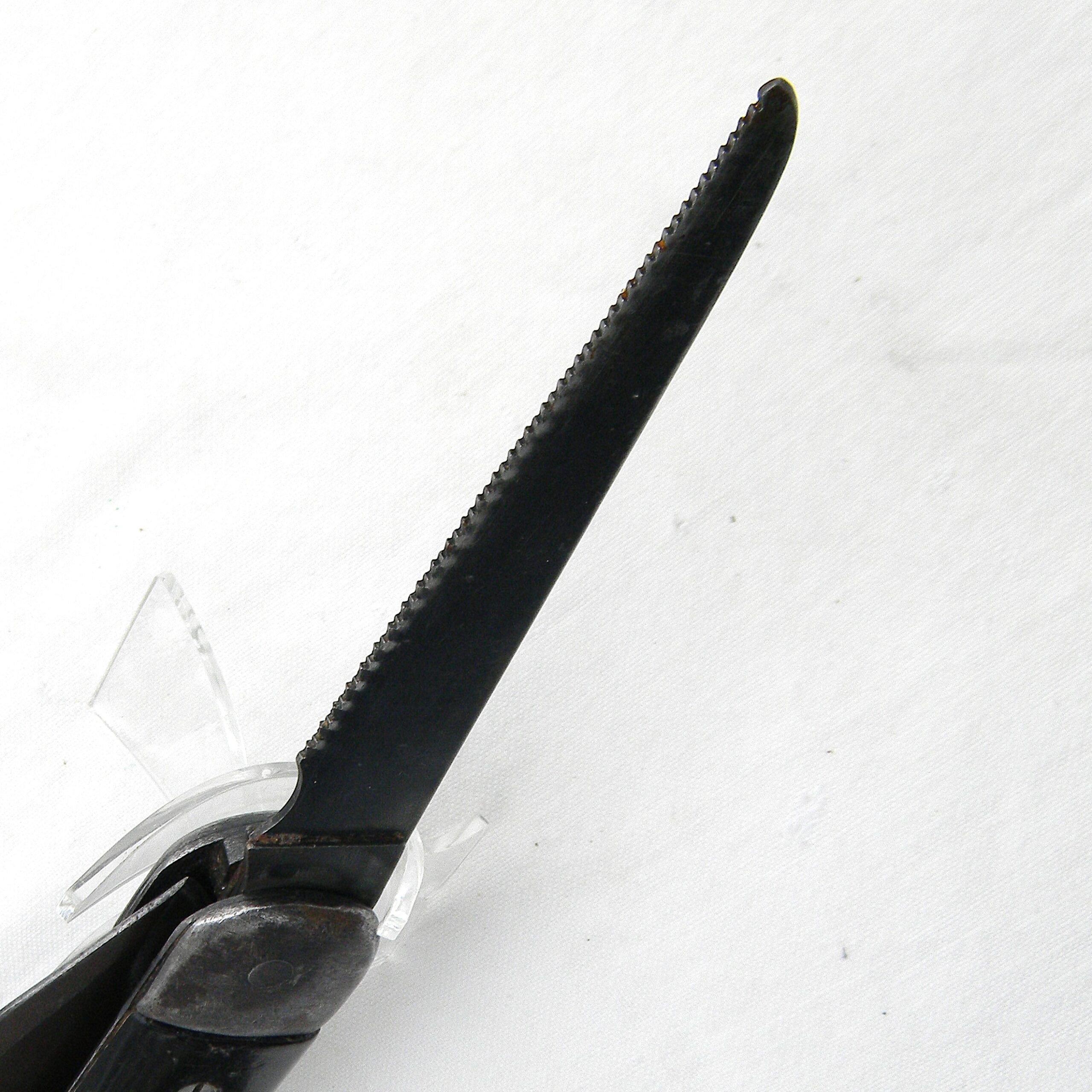 WW2 era scarce United Machine Tool Company huge folding knife (part of US Navy/Air Corps pilot's survival kit) - Image 12