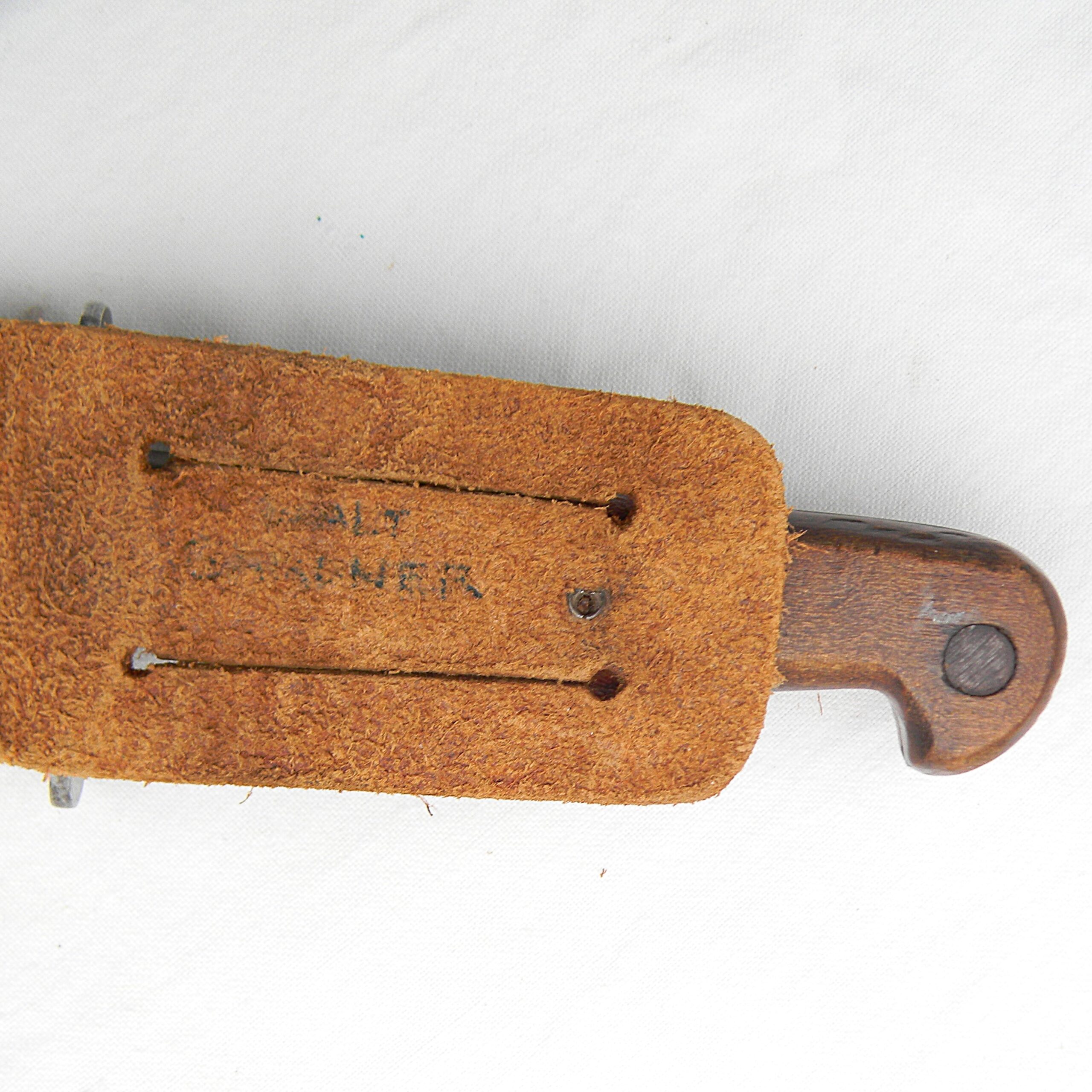 Australia WW2 Gregsteel 1944 fighting knife made for US forces, GI-signed British sheath; rare type - Image 4