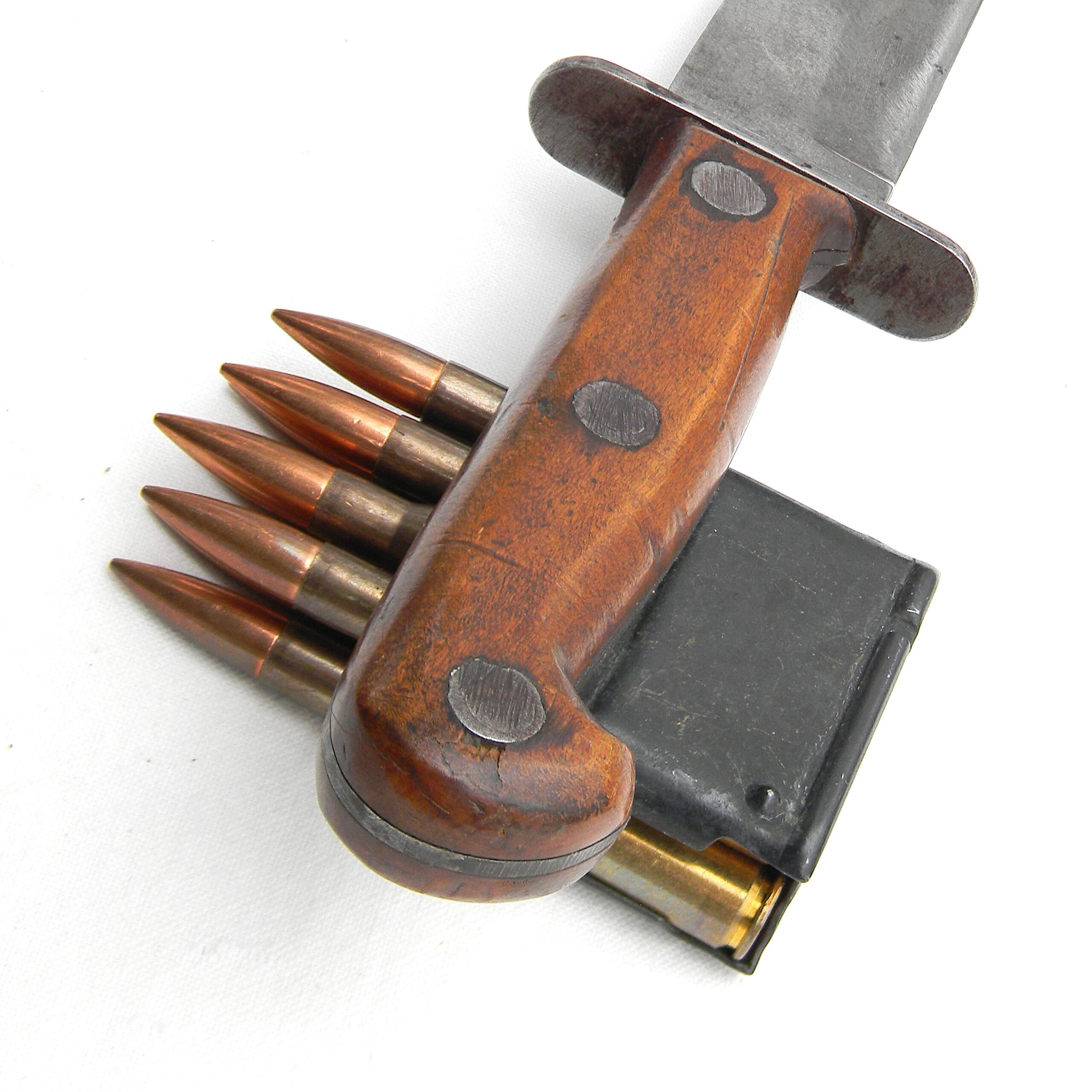 Australia WW2 Gregsteel 1944 fighting knife made for US forces, GI-signed British sheath; rare type - Image 12