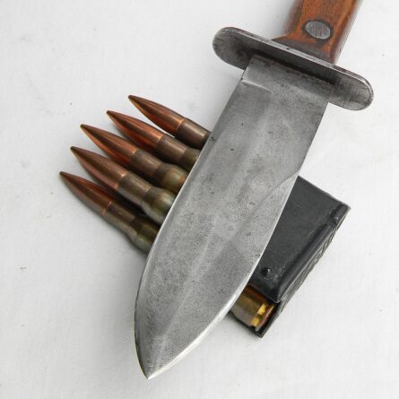 Australia WW2 1944 Gregsteel fighting knife, rare type
