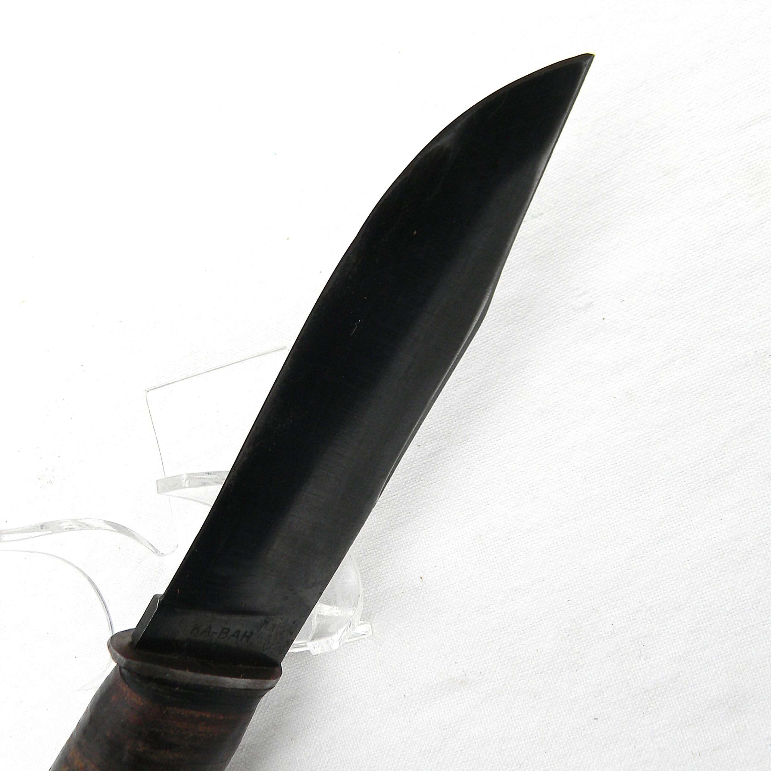 WW2 scarce KA-BAR "Seabee" model utility/fighting knife, blued blade, early-issue leather scabbard; excellent - Image 11