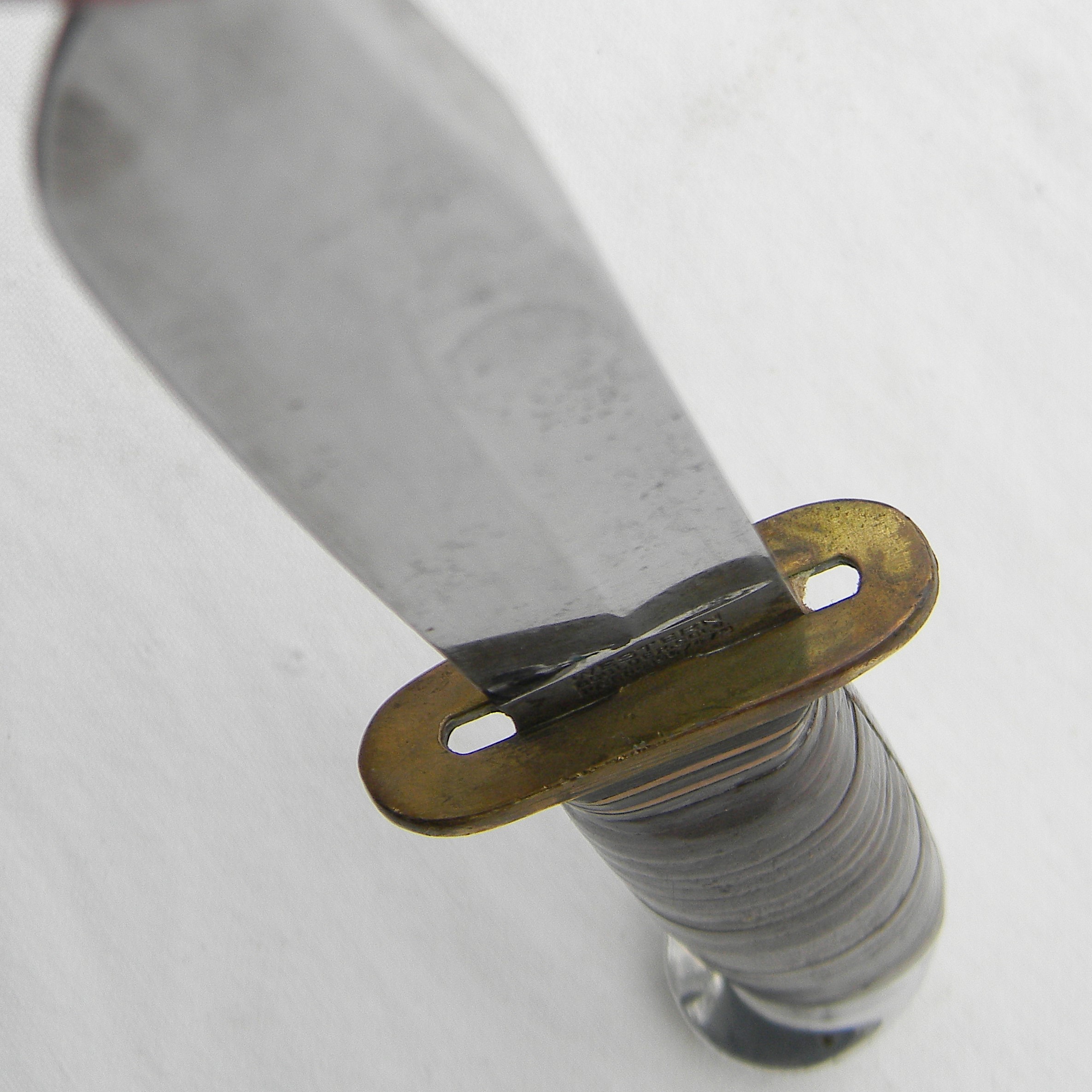 USA Western Cutlery "Baby Shark" WW2 USAF Pilot Knife early-issue bronze guard/ aluminum pommel/ embossed scabbard type - Image 12