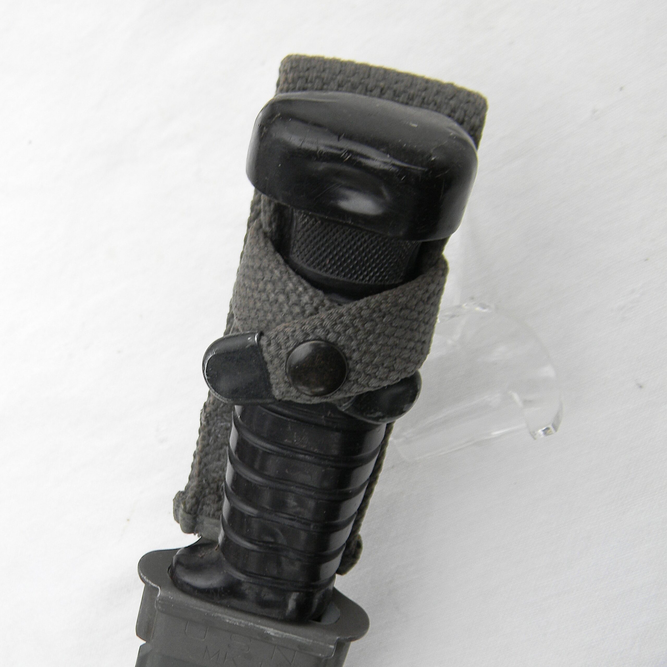 WW2 Colonial USN MARK 1 fighting/utility knife, mid-war plastic handle, gray NORD scabbard; rare UNUSED - Image 3