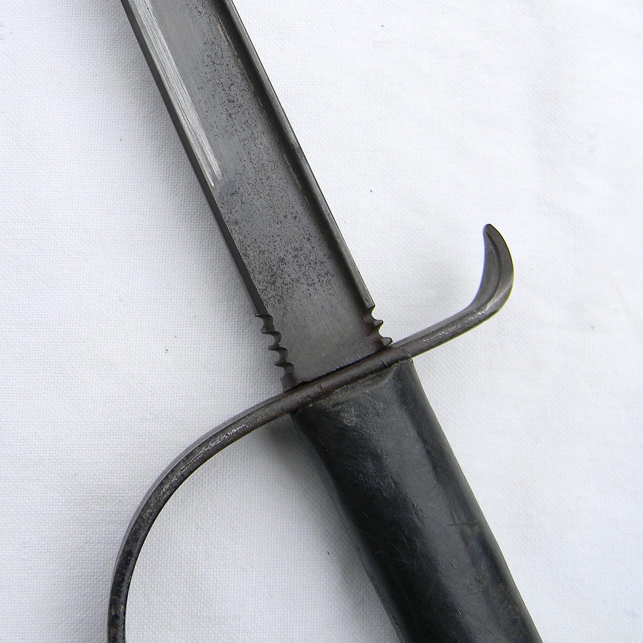 France WW1 era D-guard fighting knife made from M1874 Gras bayonet; original metal scabbard; rare type in museum quality condition - Image 11