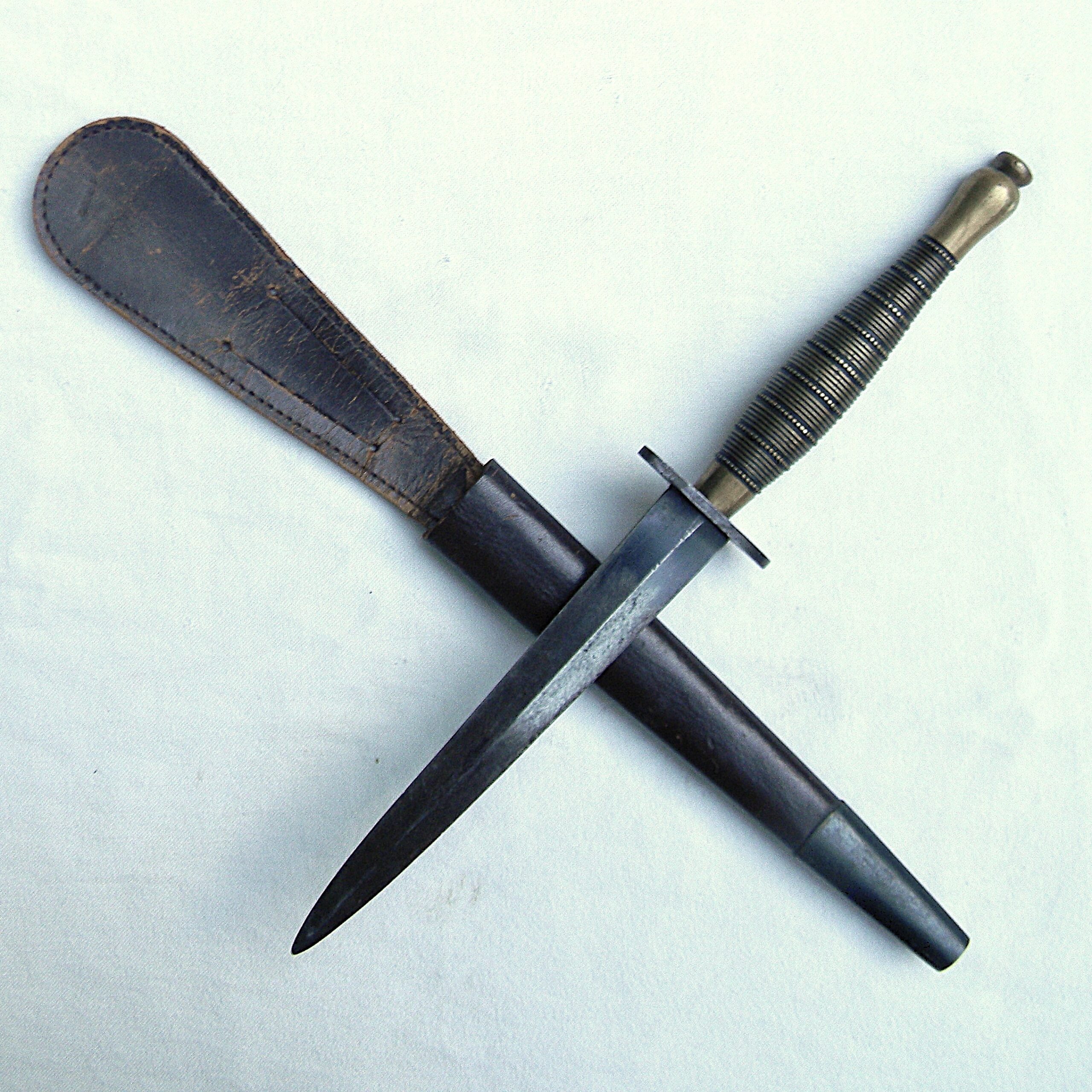 WW2 Fairbairn-Sykes 2nd pattern dagger