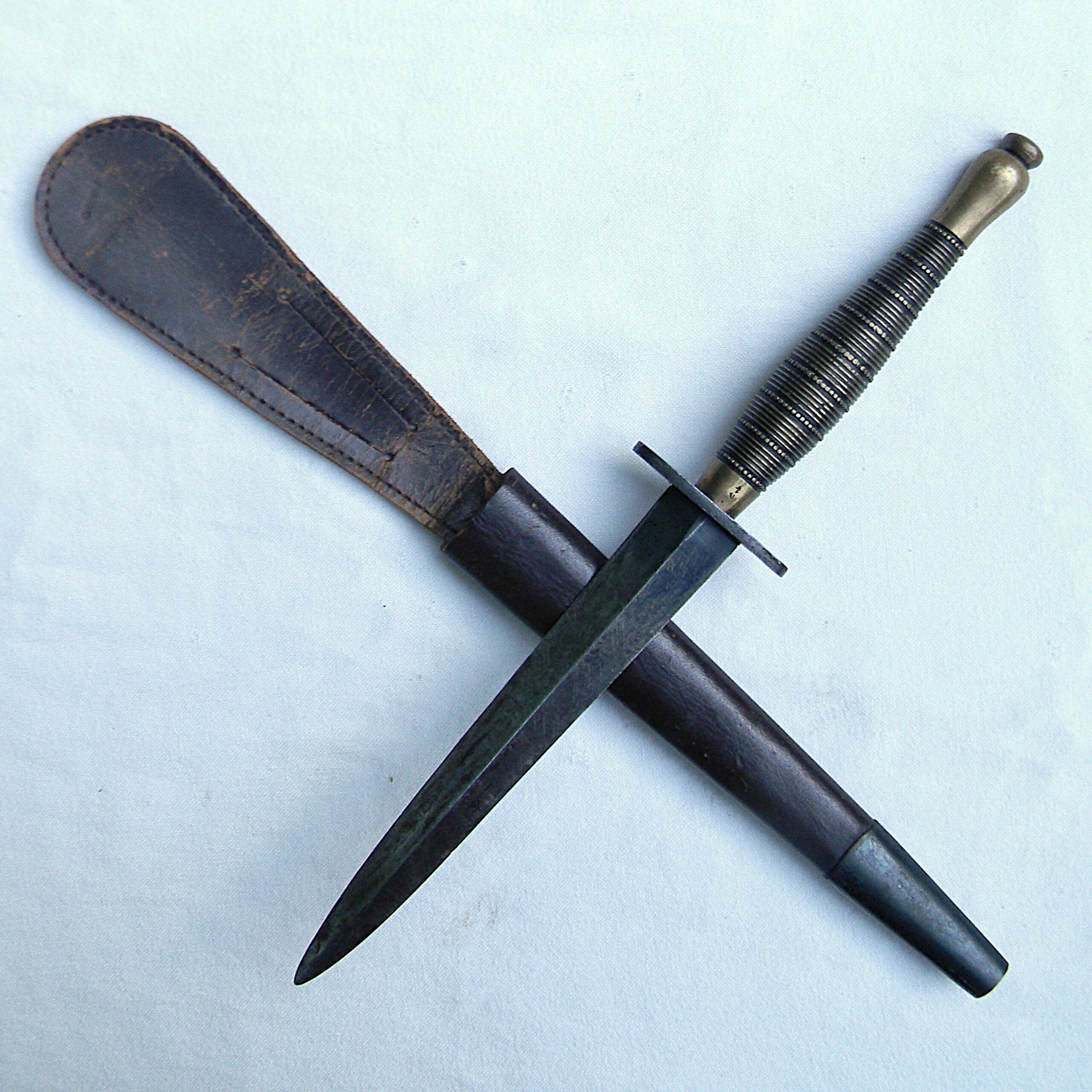 WW2 Fairbairn-Sykes 2nd pattern dagger