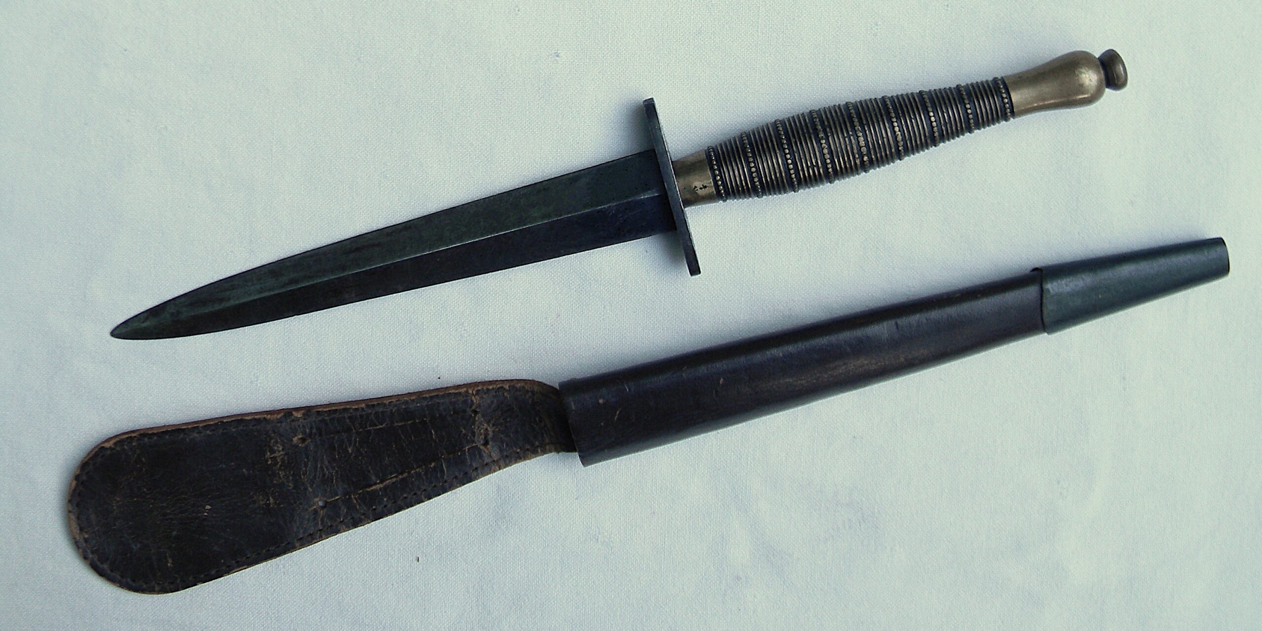 WW2 Fairbairn-Sykes 2nd pattern dagger