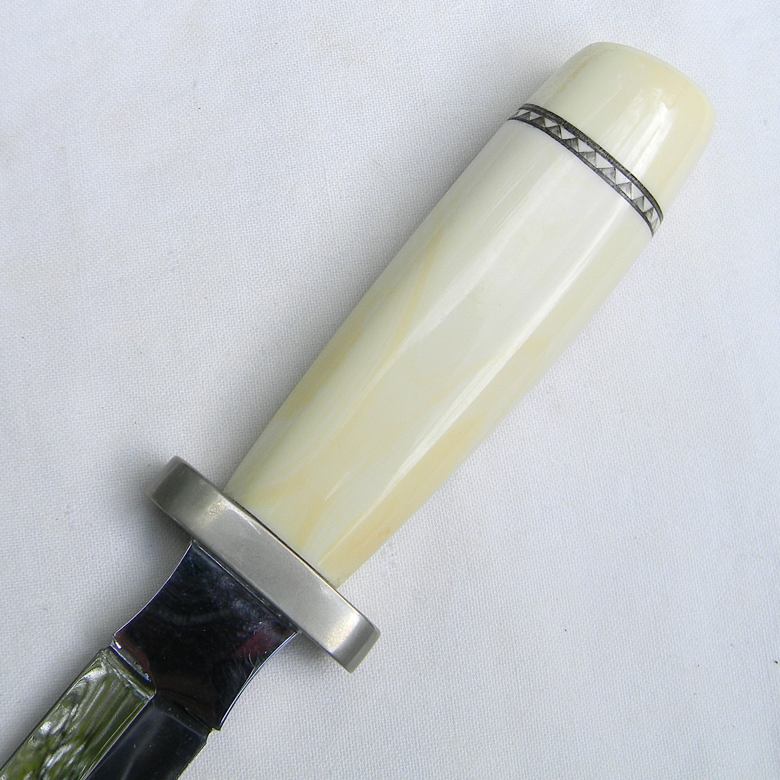 USA unique custom hunting dagger; exotic walrus task handle with Andhi Spaeth "wolves in the wild" scrimshaw, handmade sheath - Image 10