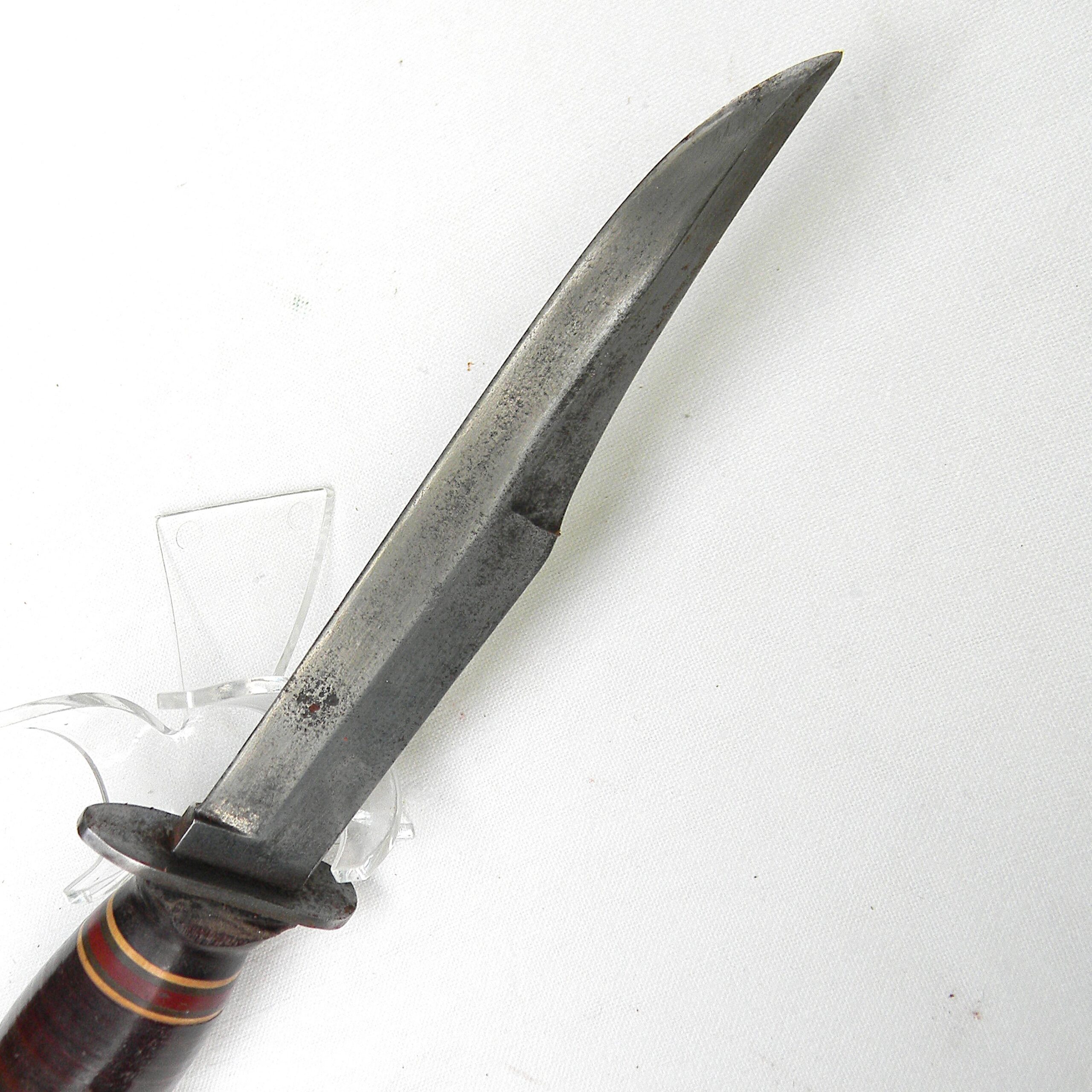 Rare WW2 era Aerial Cutlery "private purchase" fighting knife with early colored spacers handle, original scabbard - Image 7