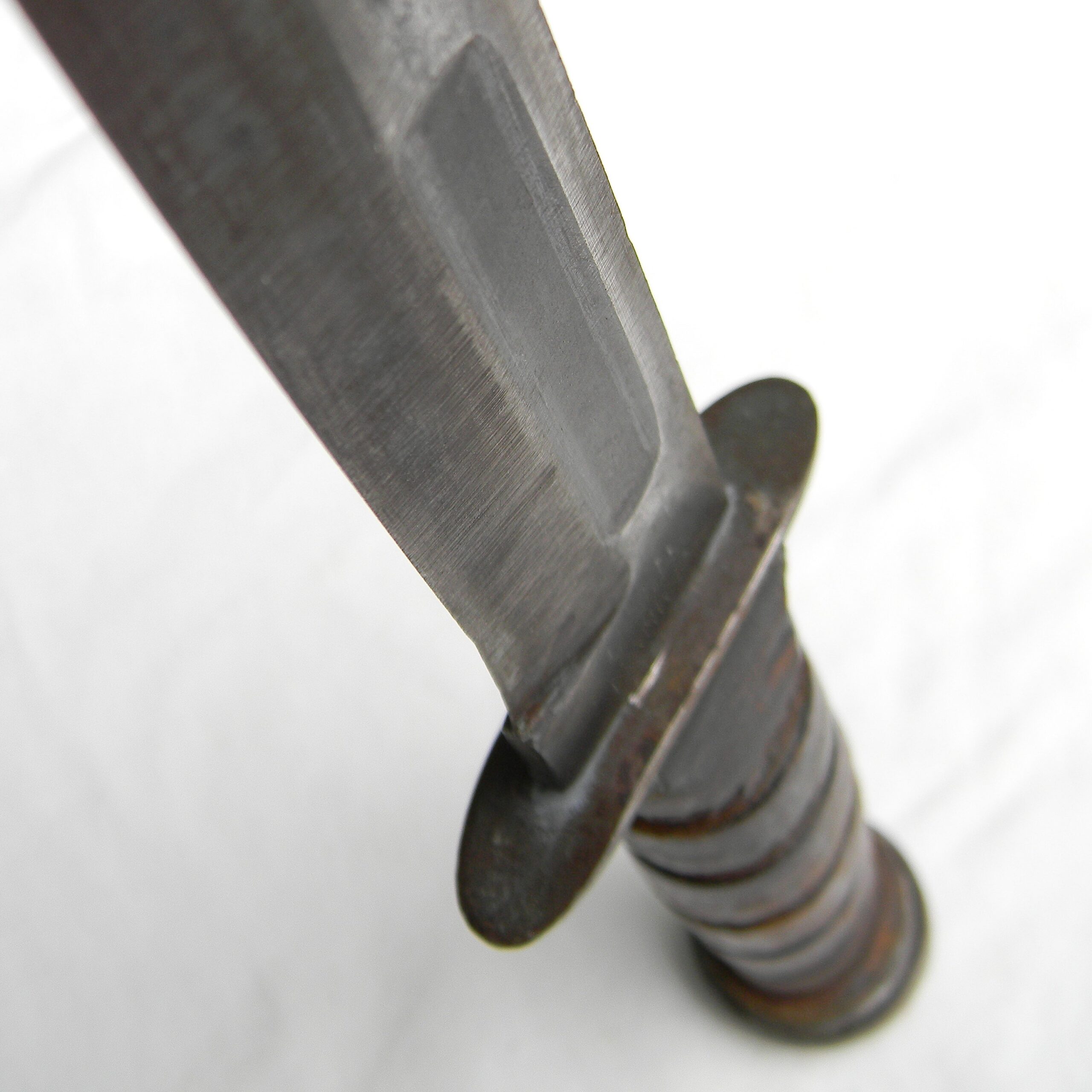 USA WW2 era blade marked Robeson Shuredge USN MK2 Mark 2 fighting knife, original 1945 NORD composition scabbard - Image 13