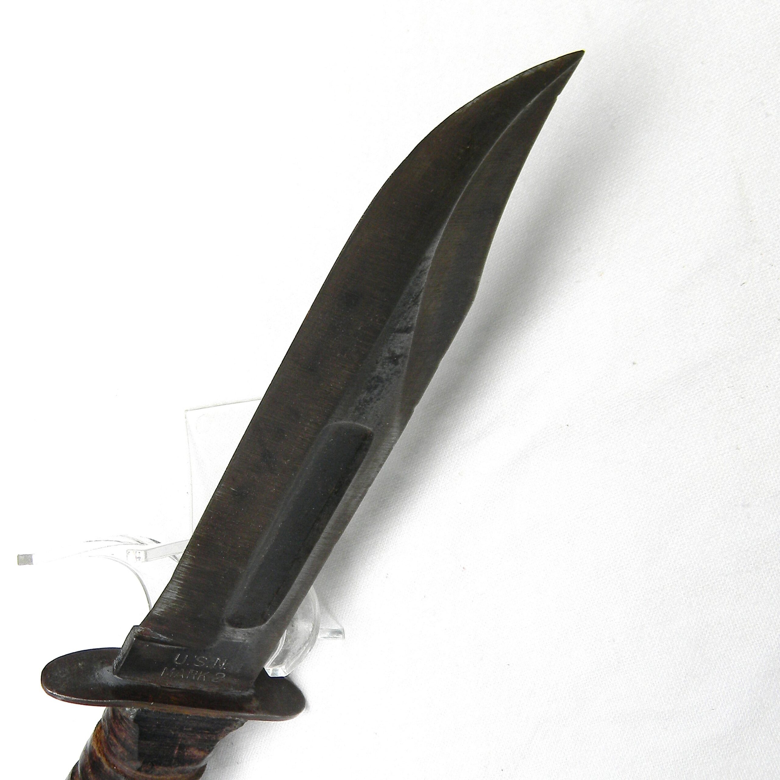 USA WW2 era blade marked Robeson Shuredge USN MK2 Mark 2 fighting knife, original 1945 NORD composition scabbard - Image 12