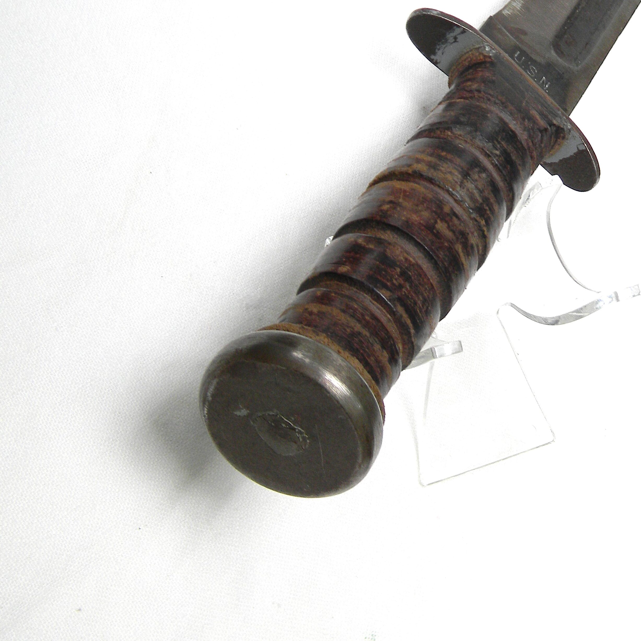 USA WW2 era blade marked Robeson Shuredge USN MK2 Mark 2 fighting knife, original 1945 NORD composition scabbard - Image 10