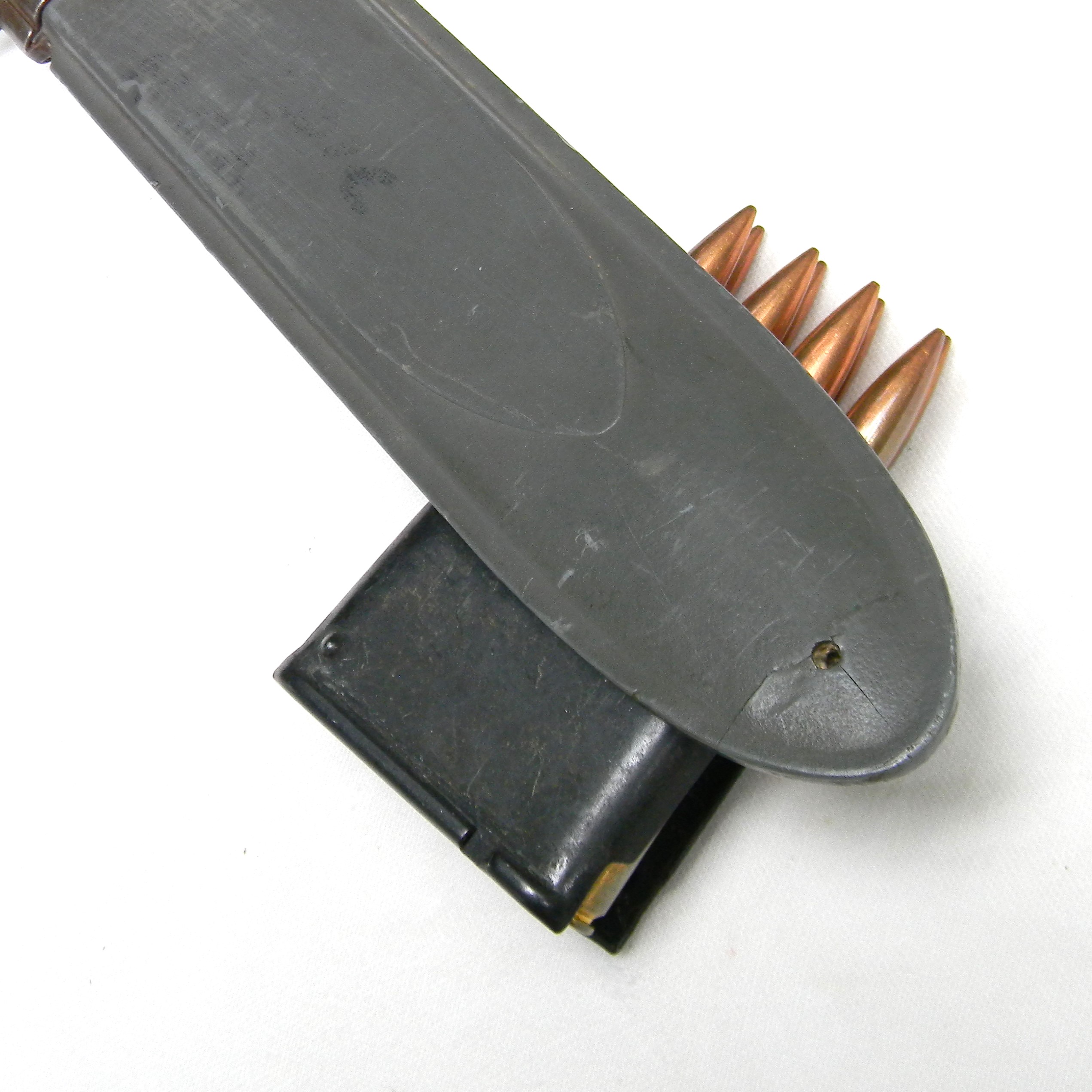 USA WW2 era blade marked Robeson Shuredge USN MK2 Mark 2 fighting knife, original 1945 NORD composition scabbard - Image 5