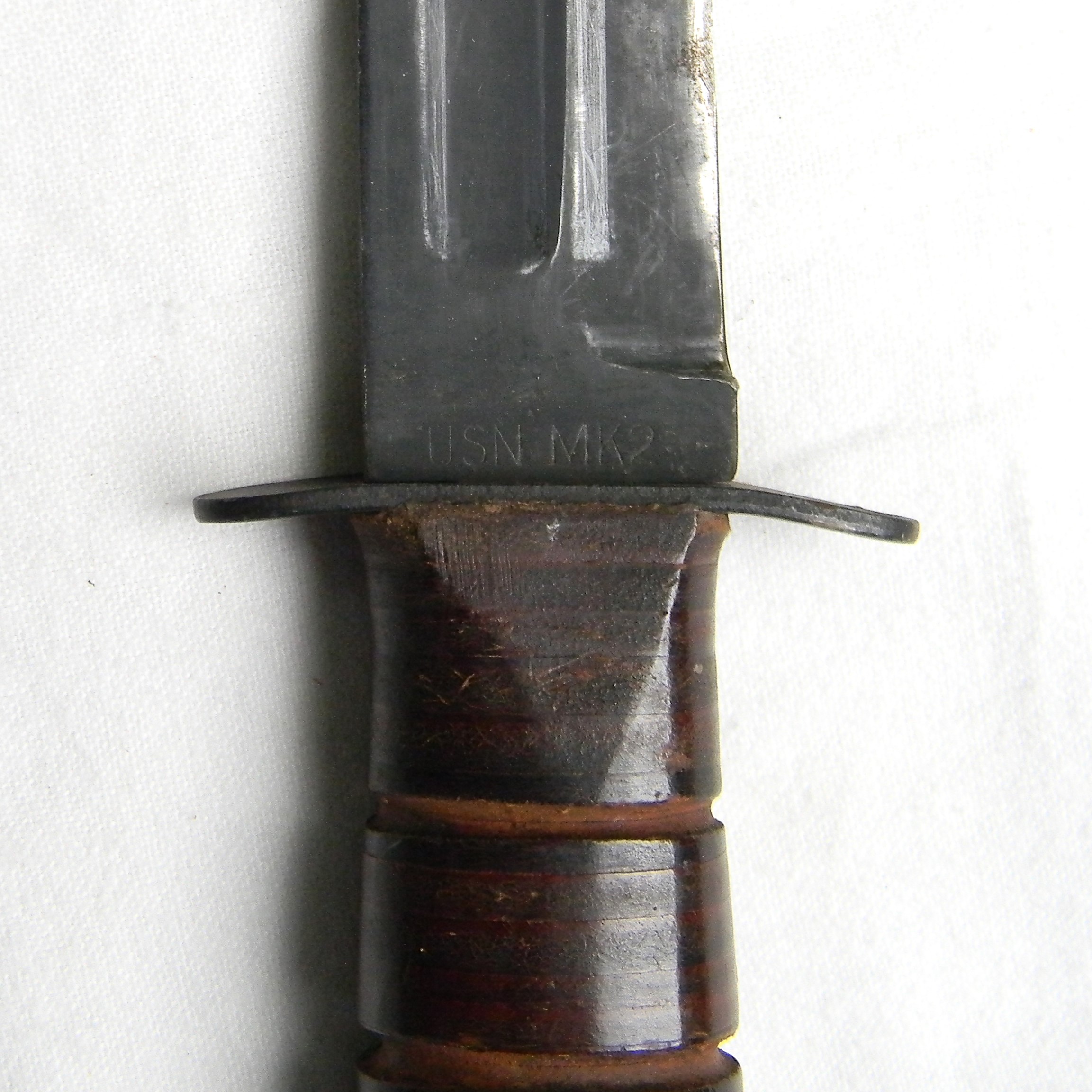 USA WW2 era Ka-Bar (Union Cutlery) USN MK2 fighting knife, erly issue blade-marked type, 1943 NORD scabbard signed NORMAN - Image 13