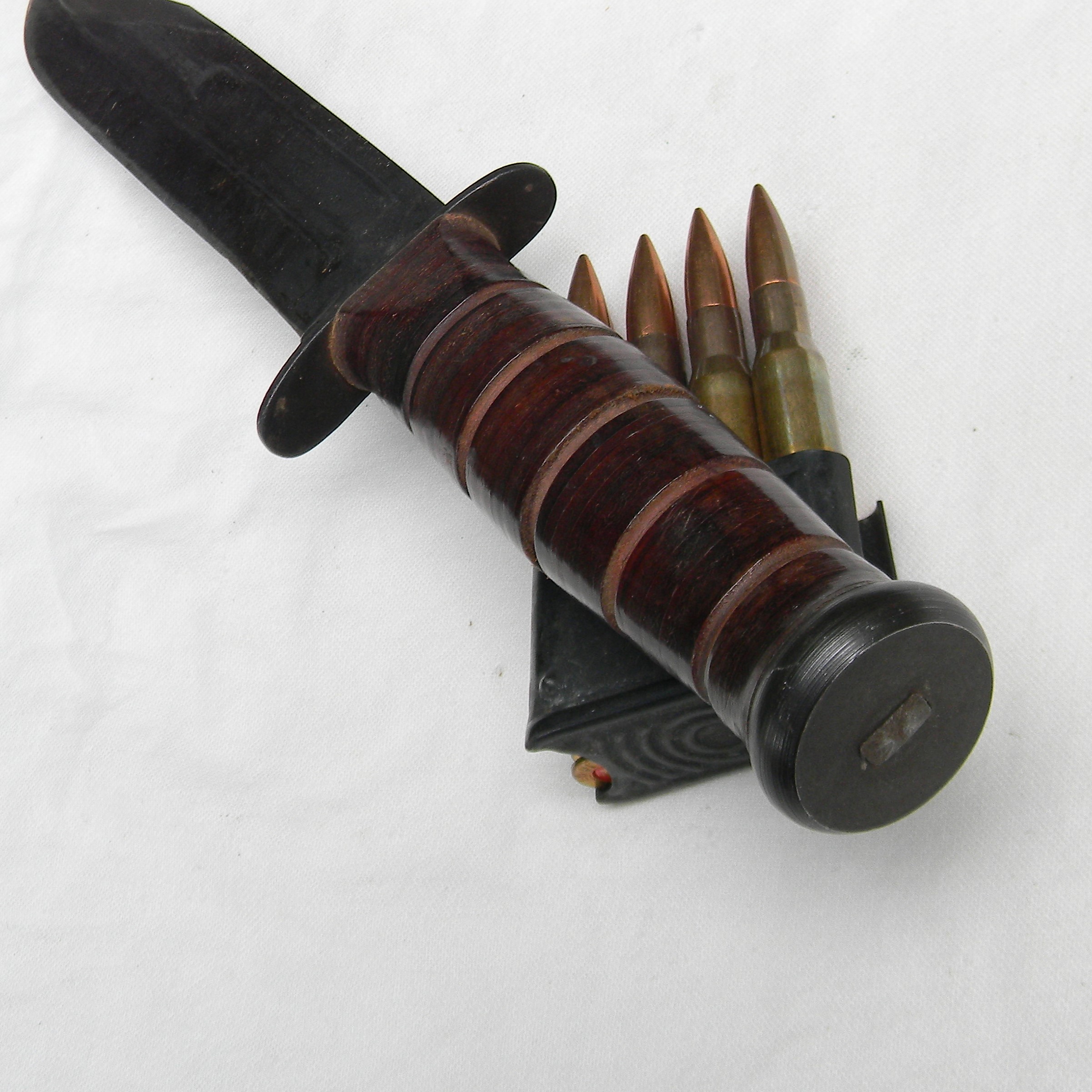 WW2 Ka-Bar USN MK2 fighting knife