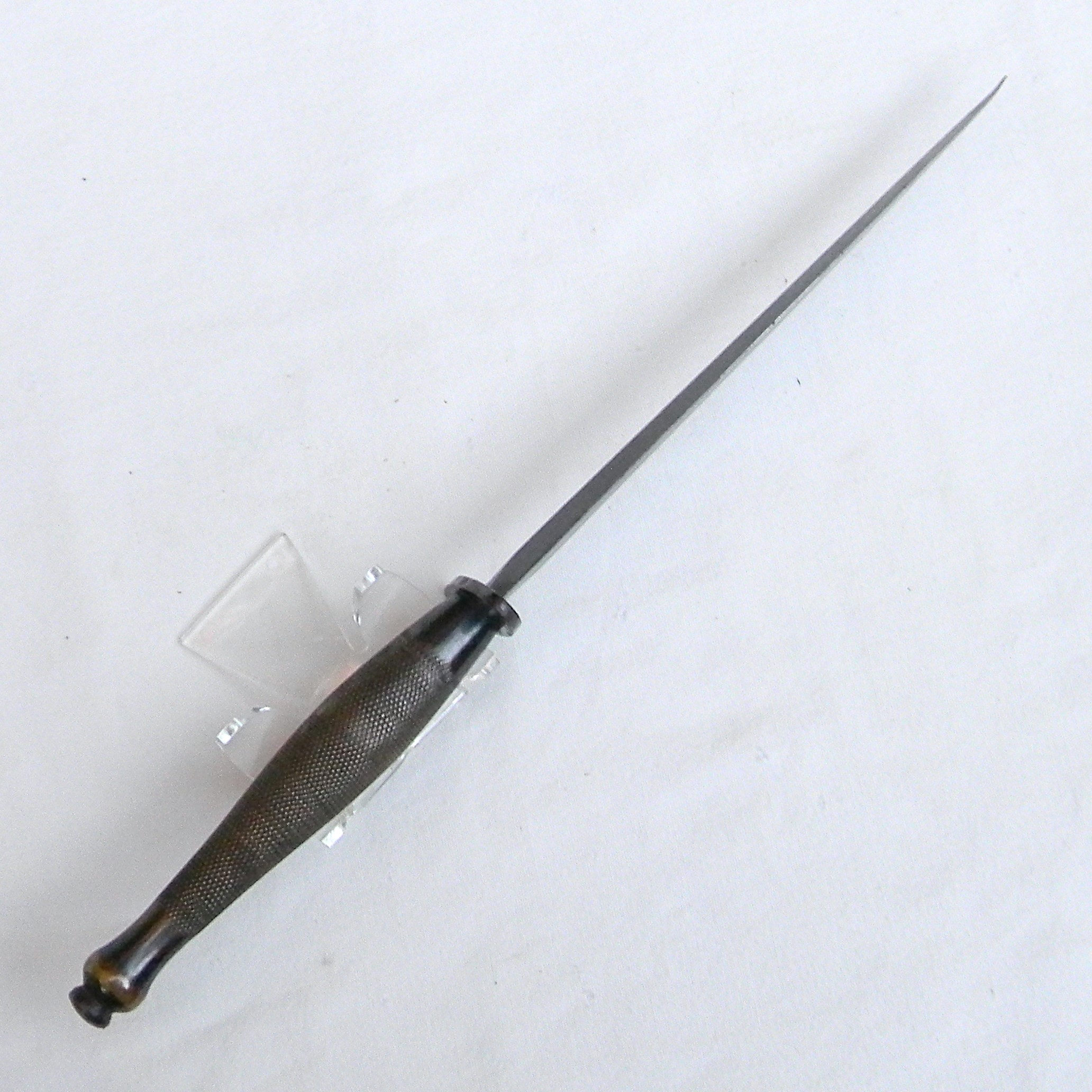 WW2 era British 2nd Pattern Fairbairn Sykes fighting dagger, original leather scabbard; rare - Image 2