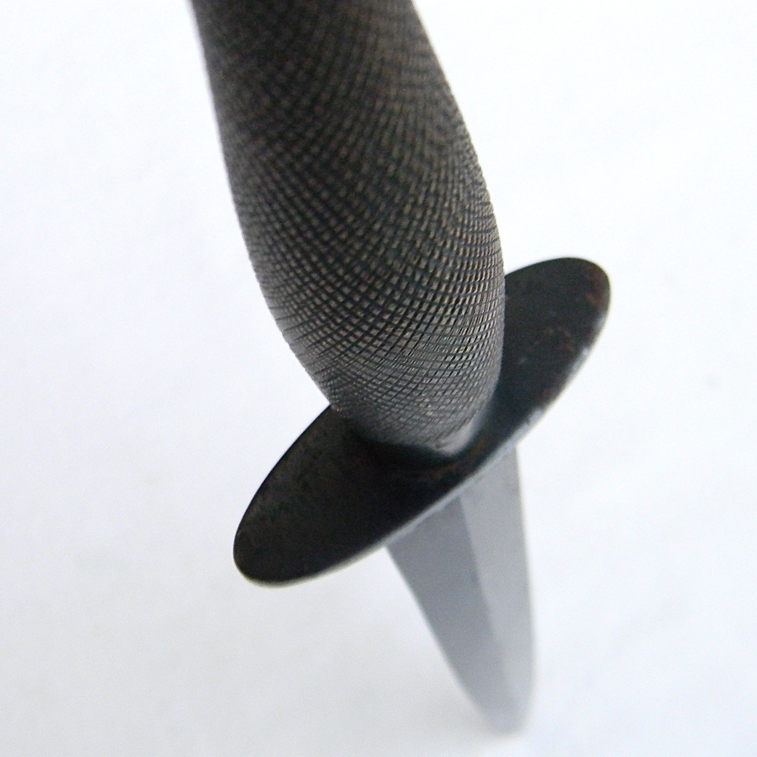 WW2 era British 2nd Pattern Fairbairn Sykes fighting dagger, original leather scabbard; rare - Image 7